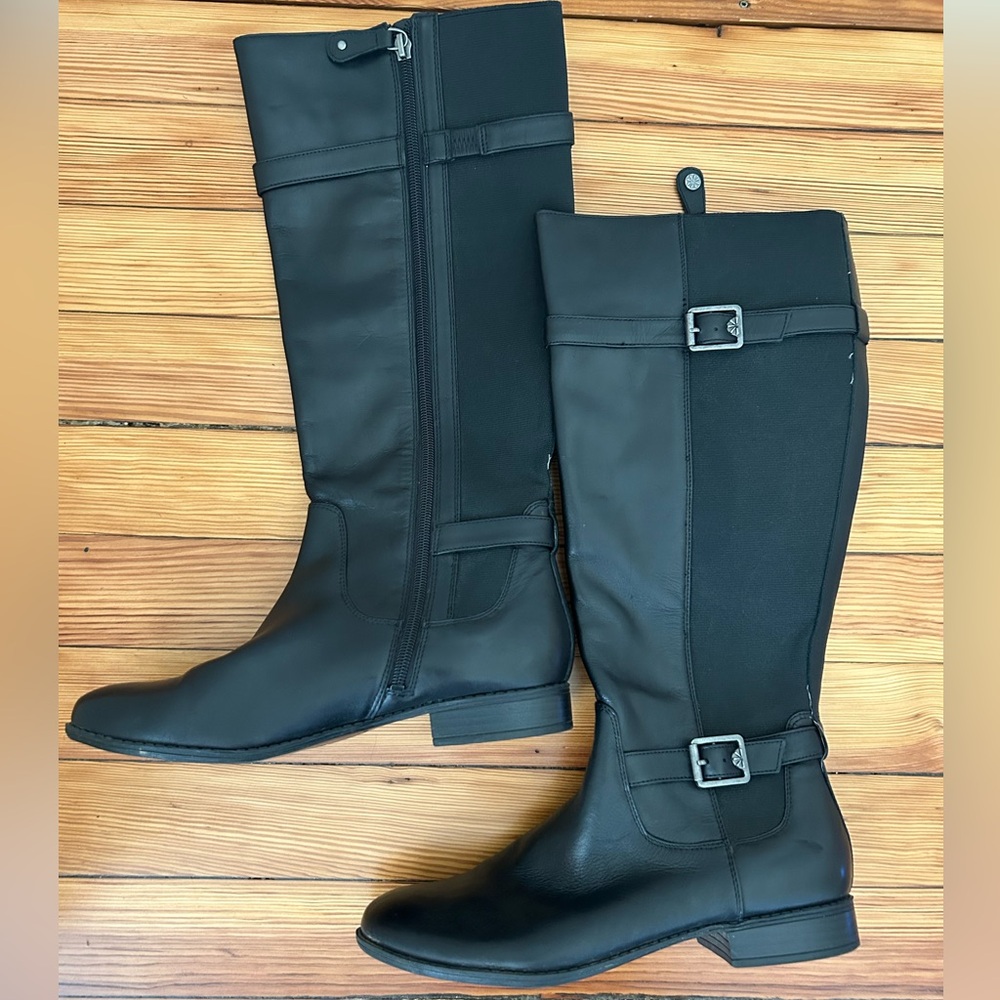 Sleek Black Riding Boots - Picture 2 of 2